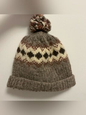 Vintage pure virgin wool knit Pom Pom oatmeal grey brown toque hat winter
